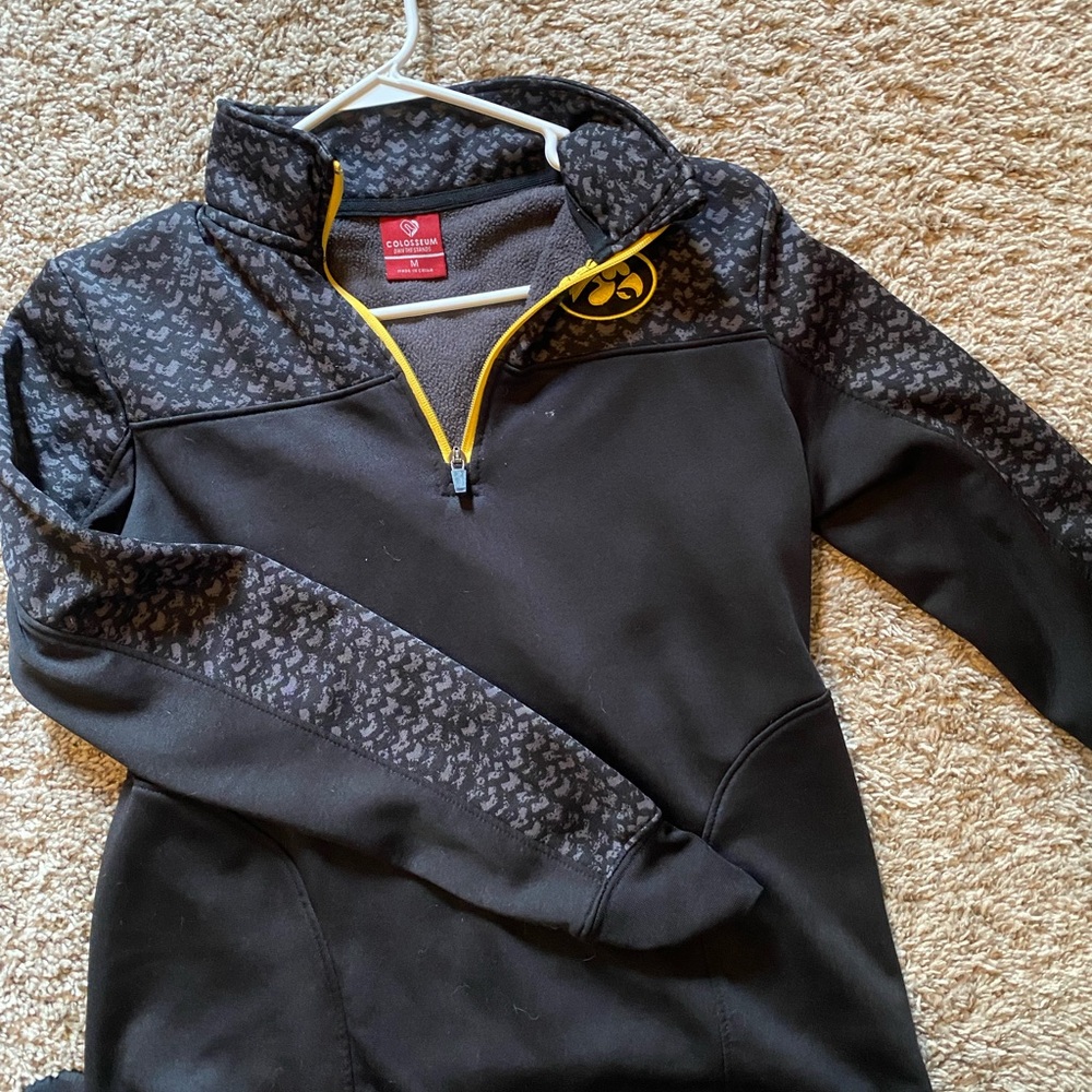 Iowa Hawkeye Black and Gray Quarter-Zip Pullover - medium